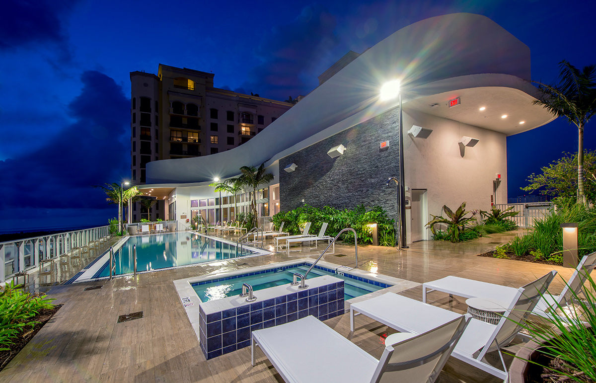 Canopy Hotel by Hilton downtown West Palm Beach Rooftop Pool